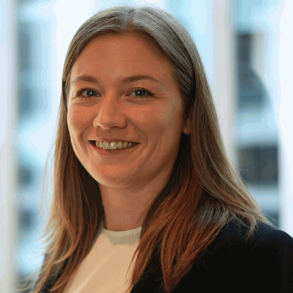 Kelly Edmundson Headshot