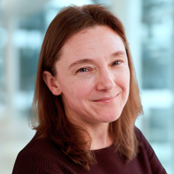 Leigh Holmes Headshot