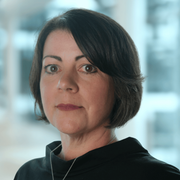 Sue Greaves Headshot